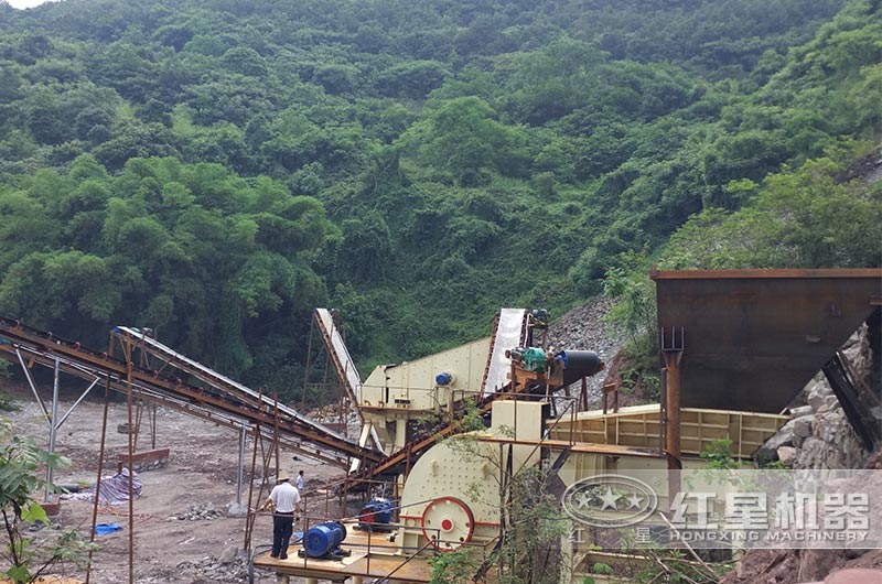 1615型重锤式破碎机生产能力如何，报价是多少